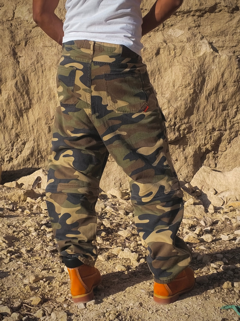 CONVERTIBLE CAMO DENIM (CAMO)